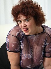 Big mature mama showing off her body